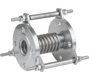 Metal expansion joint with internal liner