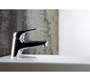 Single lever wash-basin mixer